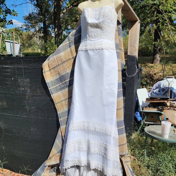 Lady Roi Bridal Dress Size 8 In Great Shape a Very Gorgeous Dress - Picture 3 of 14